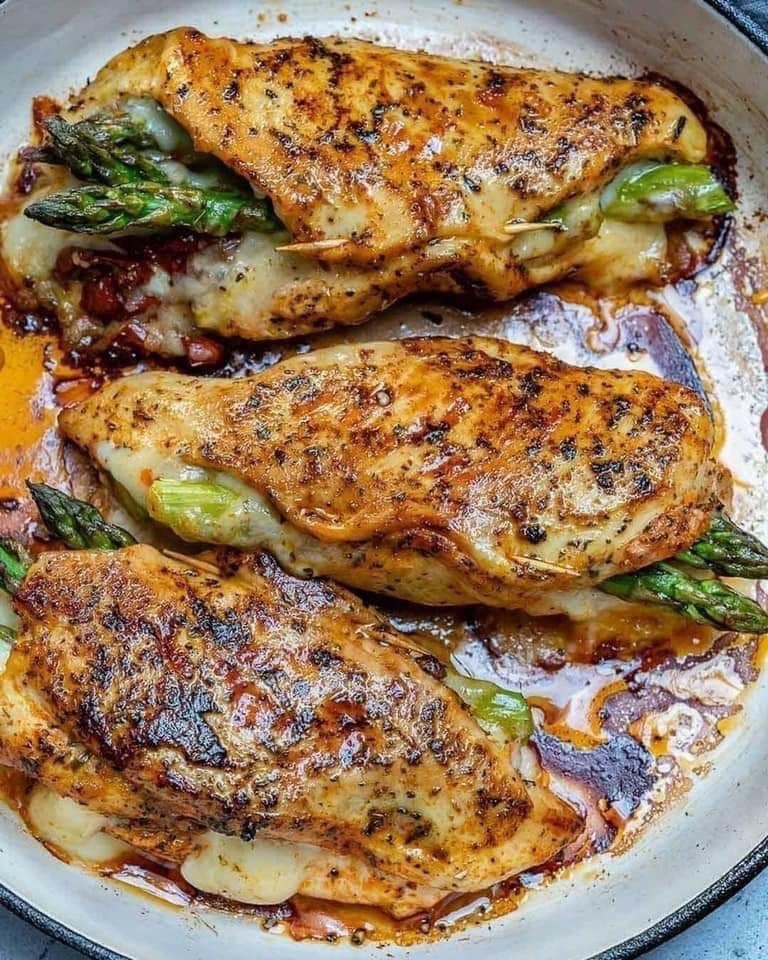 Stuffed Chicken Breast with Asparagus